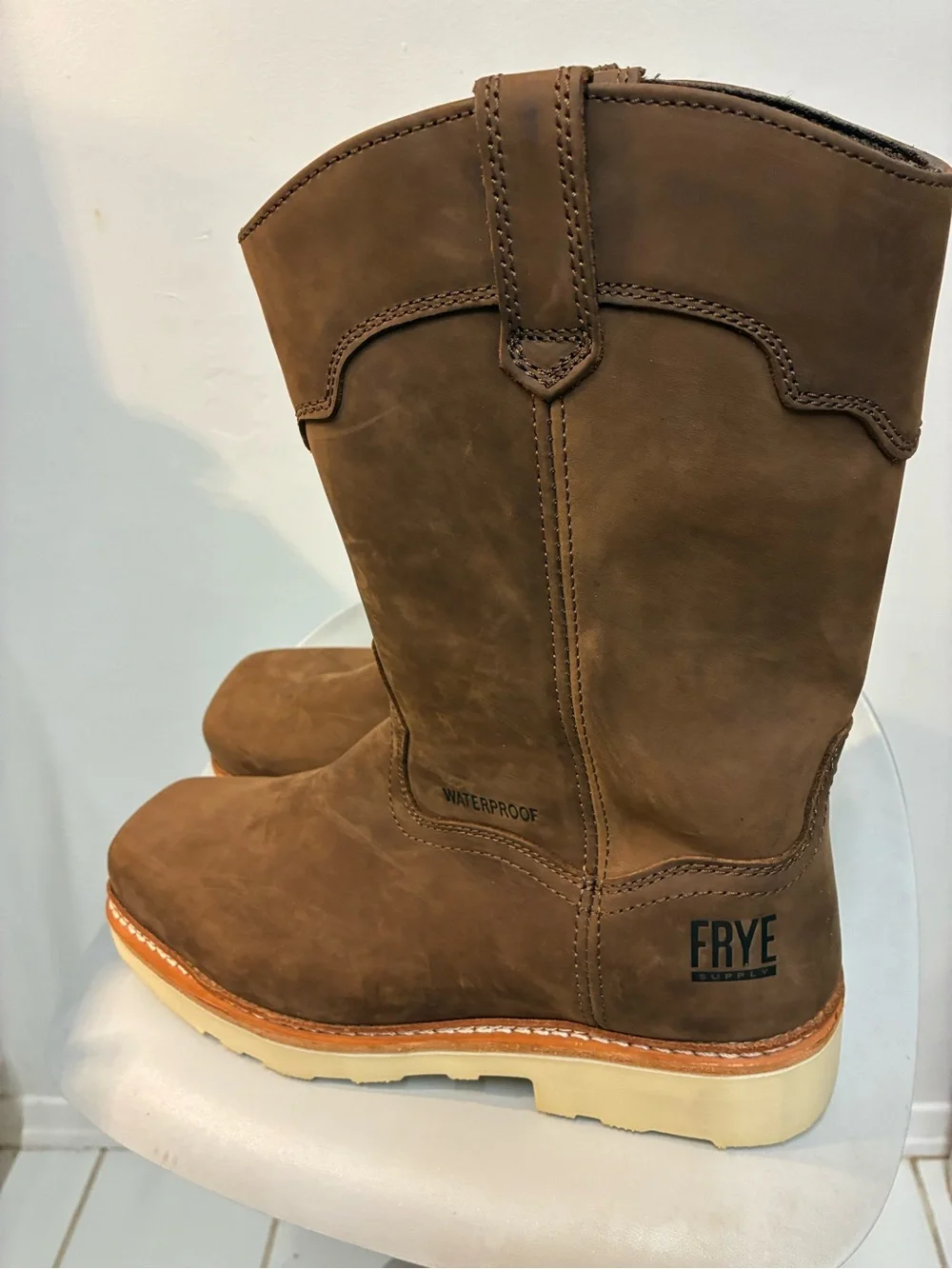 Frye classic western